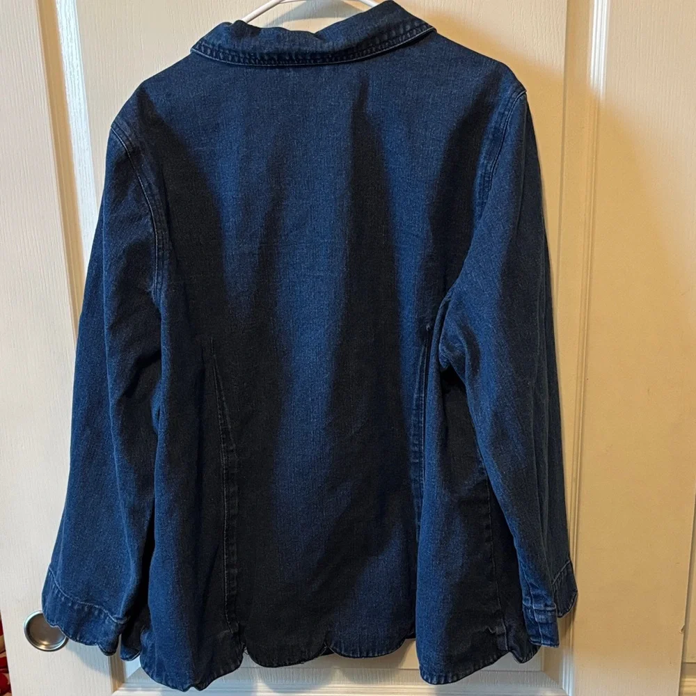 Vintage Blue Denim Jacket with Scalloped Edges and Sleeves - Picture 3 of 4